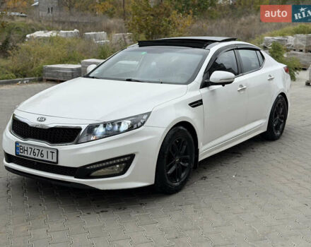 Білий Кіа K5, об'ємом двигуна 2 л та пробігом 365 тис. км за 7700 $, фото 1 на Automoto.ua