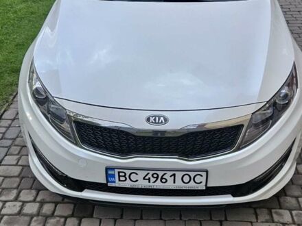 Білий Кіа K5, об'ємом двигуна 2 л та пробігом 255 тис. км за 10300 $, фото 1 на Automoto.ua