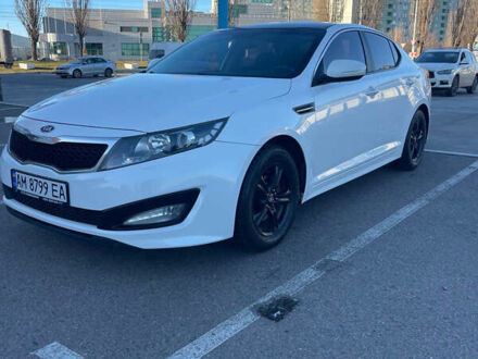 Білий Кіа K5, об'ємом двигуна 2 л та пробігом 260 тис. км за 9800 $, фото 1 на Automoto.ua