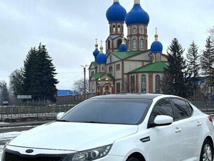 Белый Киа K5, объемом двигателя 2 л и пробегом 322 тыс. км за 8950 $, фото 1 на Automoto.ua