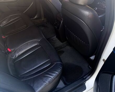 Білий Кіа K5, об'ємом двигуна 2 л та пробігом 28800 тис. км за 9000 $, фото 1 на Automoto.ua