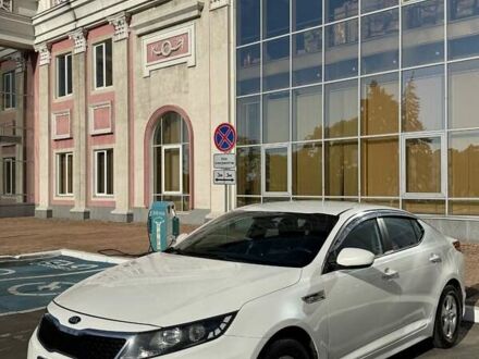 Белый Киа K5, объемом двигателя 2 л и пробегом 98 тыс. км за 9000 $, фото 1 на Automoto.ua