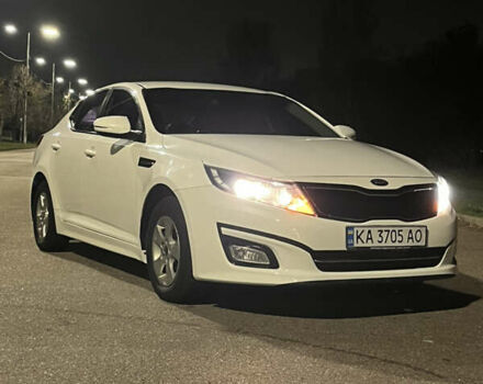 Белый Киа K5, объемом двигателя 2 л и пробегом 170 тыс. км за 8000 $, фото 1 на Automoto.ua