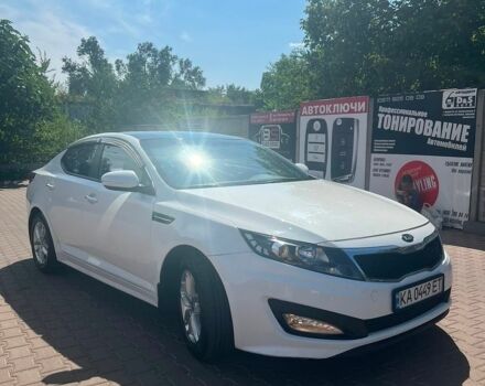 Белый Киа K5, объемом двигателя 2 л и пробегом 302 тыс. км за 8250 $, фото 1 на Automoto.ua