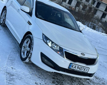 Білий Кіа K5, об'ємом двигуна 2 л та пробігом 350 тис. км за 7600 $, фото 1 на Automoto.ua