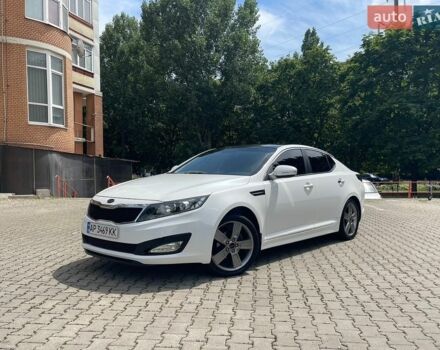 Белый Киа K5, объемом двигателя 2 л и пробегом 165 тыс. км за 8000 $, фото 1 на Automoto.ua