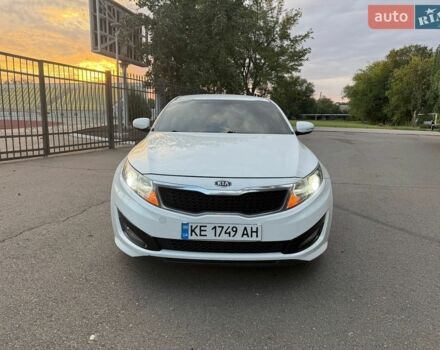Белый Киа K5, объемом двигателя 2 л и пробегом 250 тыс. км за 9200 $, фото 1 на Automoto.ua