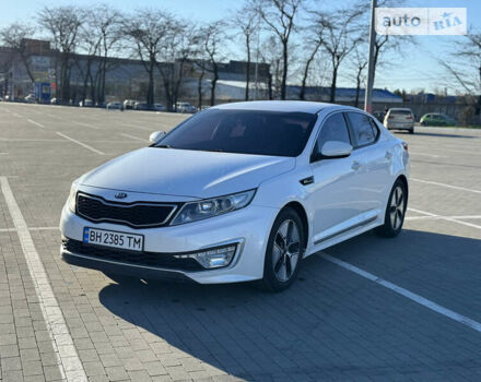 Білий Кіа K5, об'ємом двигуна 2 л та пробігом 205 тис. км за 12200 $, фото 1 на Automoto.ua