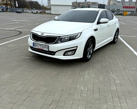 Белый Киа K5, объемом двигателя 2 л и пробегом 238 тыс. км за 9999 $, фото 1 на Automoto.ua