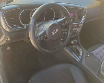 Білий Кіа K5, об'ємом двигуна 2 л та пробігом 350 тис. км за 8300 $, фото 1 на Automoto.ua