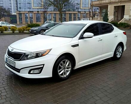 Белый Киа K5, объемом двигателя 2 л и пробегом 224 тыс. км за 9500 $, фото 1 на Automoto.ua