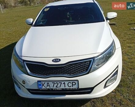 Белый Киа K5, объемом двигателя 2 л и пробегом 300 тыс. км за 7500 $, фото 1 на Automoto.ua