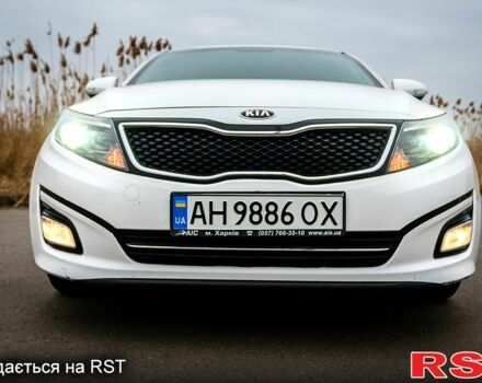 Белый Киа K5, объемом двигателя 2 л и пробегом 28000 тыс. км за 8000 $, фото 1 на Automoto.ua