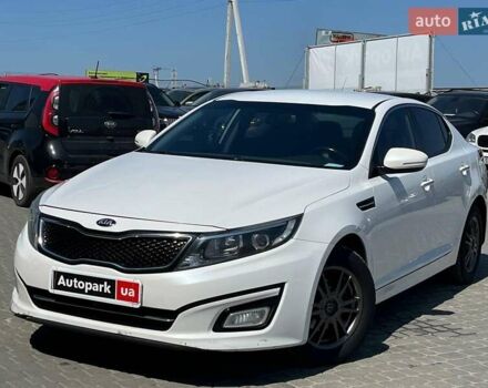 Белый Киа K5, объемом двигателя 2 л и пробегом 246 тыс. км за 10240 $, фото 1 на Automoto.ua