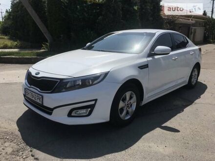 Киа K5 2014 в Одессе на Automoto.ua Белый Киа K5, объемом двигателя 2 л и пробегом 226 тыс. км за 10300 $, фото 1 на Automoto.ua