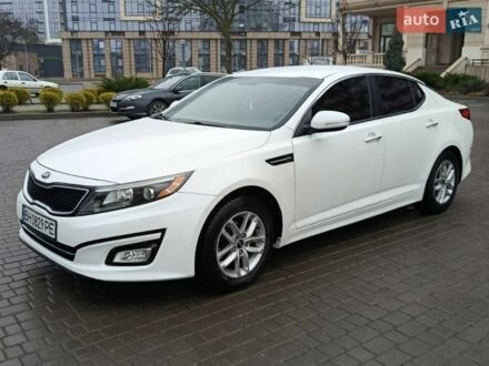 Белый Киа K5, объемом двигателя 2 л и пробегом 224 тыс. км за 9500 $, фото 1 на Automoto.ua