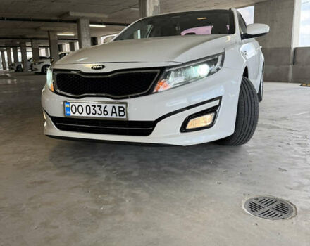 Белый Киа K5, объемом двигателя 2 л и пробегом 200 тыс. км за 10500 $, фото 1 на Automoto.ua