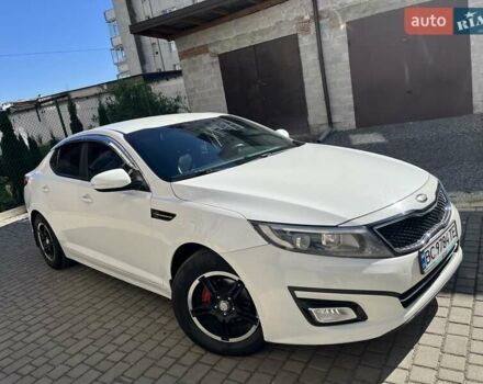 Белый Киа K5, объемом двигателя 2 л и пробегом 260 тыс. км за 10500 $, фото 1 на Automoto.ua