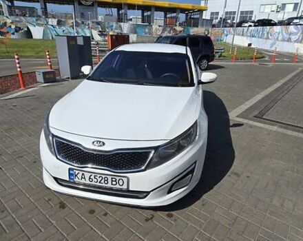 Білий Кіа K5, об'ємом двигуна 2 л та пробігом 367 тис. км за 8400 $, фото 1 на Automoto.ua