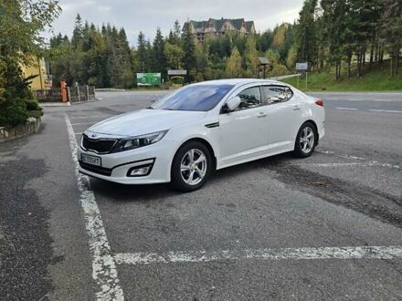 Кіа K5 2014 у Львові на Automoto.ua Білий Кіа K5, об'ємом двигуна 2 л та пробігом 216 тис. км за 10999 $, фото 1 на Automoto.ua
