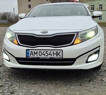 Белый Киа K5, объемом двигателя 2 л и пробегом 229 тыс. км за 9500 $, фото 1 на Automoto.ua