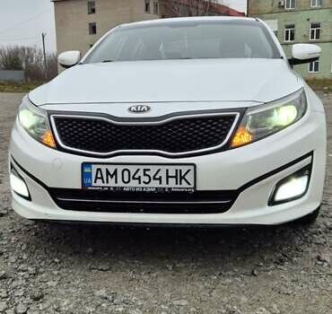 Белый Киа K5, объемом двигателя 2 л и пробегом 229 тыс. км за 9500 $, фото 1 на Automoto.ua