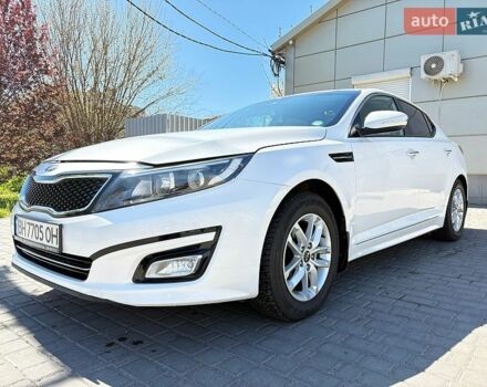 Белый Киа K5, объемом двигателя 2 л и пробегом 198 тыс. км за 11500 $, фото 1 на Automoto.ua