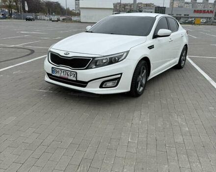 Белый Киа K5, объемом двигателя 2 л и пробегом 238 тыс. км за 11500 $, фото 1 на Automoto.ua