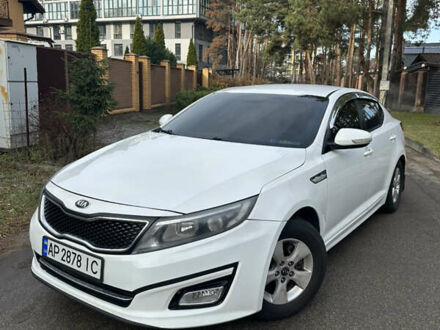 Білий Кіа K5, об'ємом двигуна 2 л та пробігом 247 тис. км за 7699 $, фото 1 на Automoto.ua