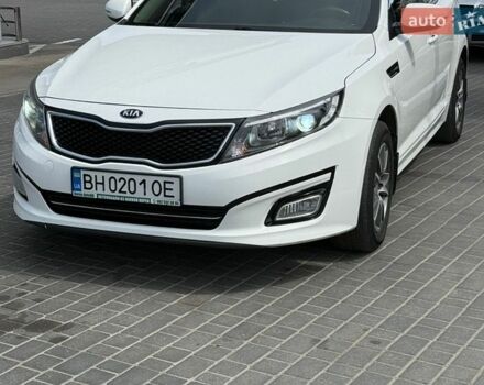 Белый Киа K5, объемом двигателя 2 л и пробегом 263 тыс. км за 8600 $, фото 1 на Automoto.ua