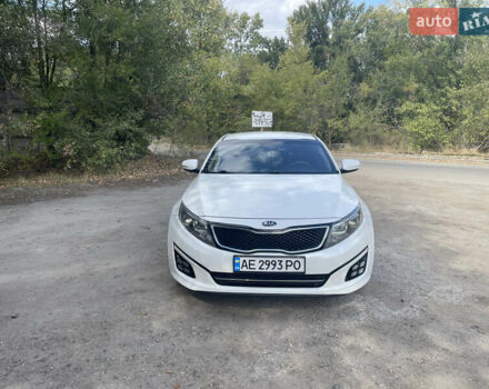Белый Киа K5, объемом двигателя 2 л и пробегом 296 тыс. км за 12000 $, фото 1 на Automoto.ua