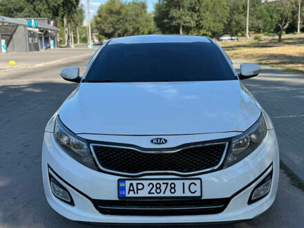 Киа K5 2014 в Запорожье на Automoto.ua Белый Киа K5, объемом двигателя 2 л и пробегом 247 тыс. км за 8200 $, фото 1 на Automoto.ua