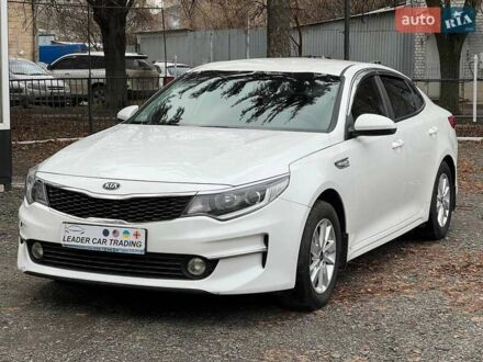 Білий Кіа K5, об'ємом двигуна 2 л та пробігом 133 тис. км за 10200 $, фото 1 на Automoto.ua