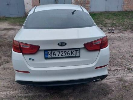 Белый Киа K5, объемом двигателя 2 л и пробегом 248 тыс. км за 9500 $, фото 1 на Automoto.ua