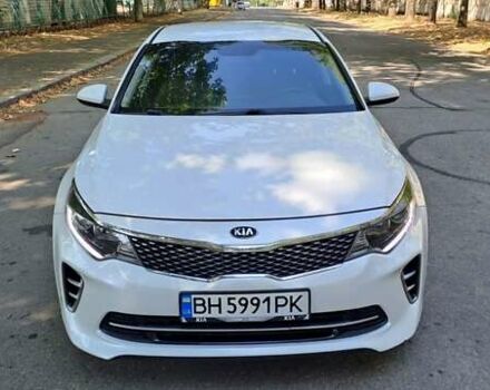 Білий Кіа K5, об'ємом двигуна 2 л та пробігом 267 тис. км за 10500 $, фото 1 на Automoto.ua