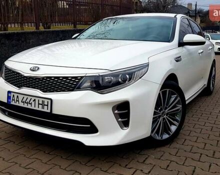 Белый Киа K5, объемом двигателя 2 л и пробегом 222 тыс. км за 14100 $, фото 1 на Automoto.ua