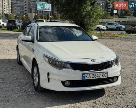 Білий Кіа K5, об'ємом двигуна 2 л та пробігом 337 тис. км за 8999 $, фото 1 на Automoto.ua