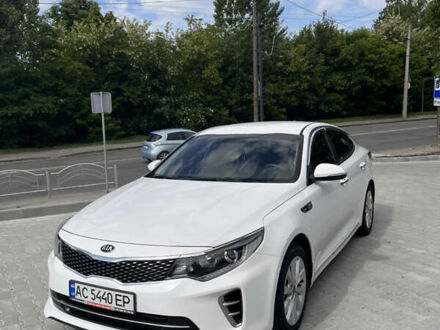 Кіа K5 2016 у Луцьку на Automoto.ua Білий Кіа K5, об'ємом двигуна 2 л та пробігом 153 тис. км за 15500 $, фото 1 на Automoto.ua
