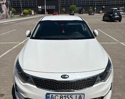 Белый Киа K5, объемом двигателя 2 л и пробегом 278 тыс. км за 11499 $, фото 1 на Automoto.ua