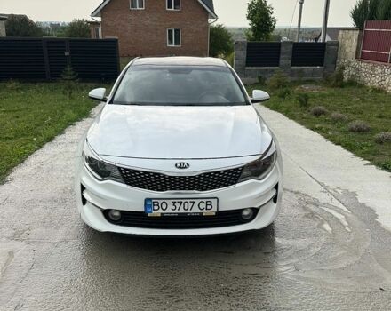 Білий Кіа K5, об'ємом двигуна 2 л та пробігом 417 тис. км за 9500 $, фото 1 на Automoto.ua