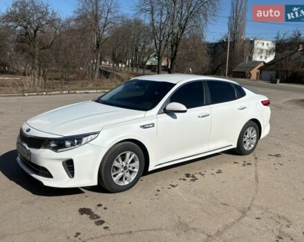 Білий Кіа K5, об'ємом двигуна 2 л та пробігом 283 тис. км за 12400 $, фото 1 на Automoto.ua