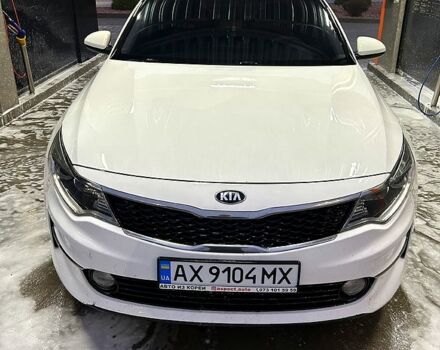 Білий Кіа K5, об'ємом двигуна 2 л та пробігом 271 тис. км за 10500 $, фото 1 на Automoto.ua