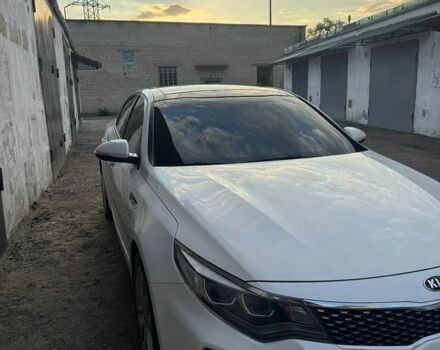 Білий Кіа K5, об'ємом двигуна 1.7 л та пробігом 168 тис. км за 13200 $, фото 1 на Automoto.ua