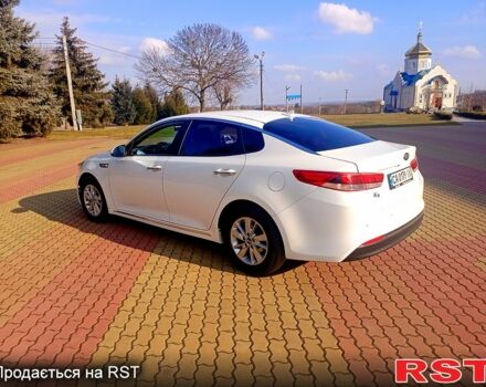 Білий Кіа K5, об'ємом двигуна 2 л та пробігом 270 тис. км за 13800 $, фото 1 на Automoto.ua