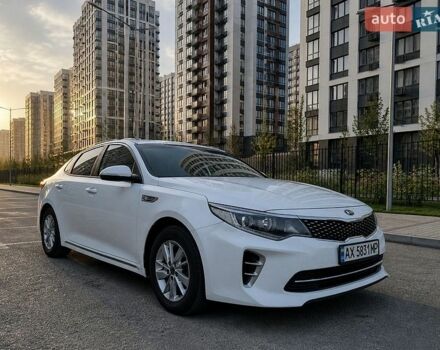 Белый Киа K5, объемом двигателя 2 л и пробегом 235 тыс. км за 11500 $, фото 1 на Automoto.ua
