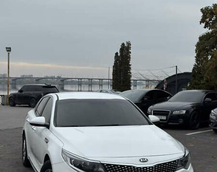Білий Кіа K5, об'ємом двигуна 2 л та пробігом 151 тис. км за 12999 $, фото 1 на Automoto.ua