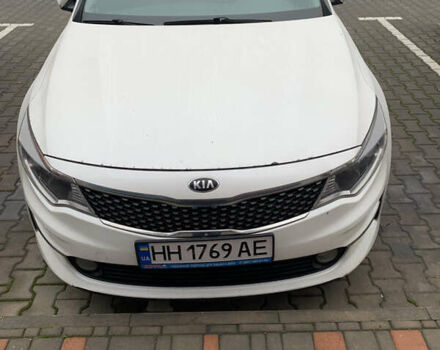 Белый Киа K5, объемом двигателя 2 л и пробегом 90 тыс. км за 12500 $, фото 1 на Automoto.ua