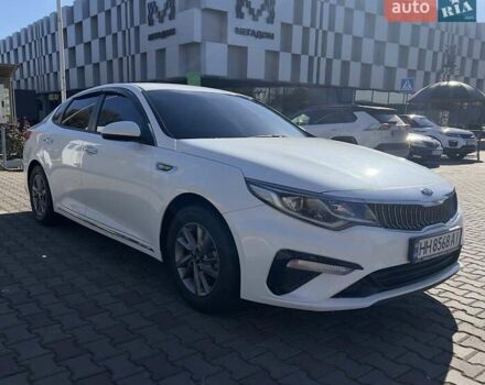 Білий Кіа K5, об'ємом двигуна 2 л та пробігом 153 тис. км за 16300 $, фото 1 на Automoto.ua