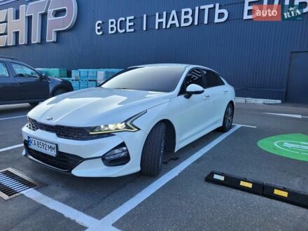 Кіа K5 2020 у Києві на Automoto.ua Білий Кіа K5, об'ємом двигуна 2 л та пробігом 192 тис. км за 19800 $, фото 1 на Automoto.ua