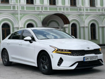 Белый Киа K5, объемом двигателя 1.6 л и пробегом 12 тыс. км за 21900 $, фото 1 на Automoto.ua